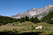 Salendo da Crampiolo verso il Lago Devero guardando indietro a S-W 